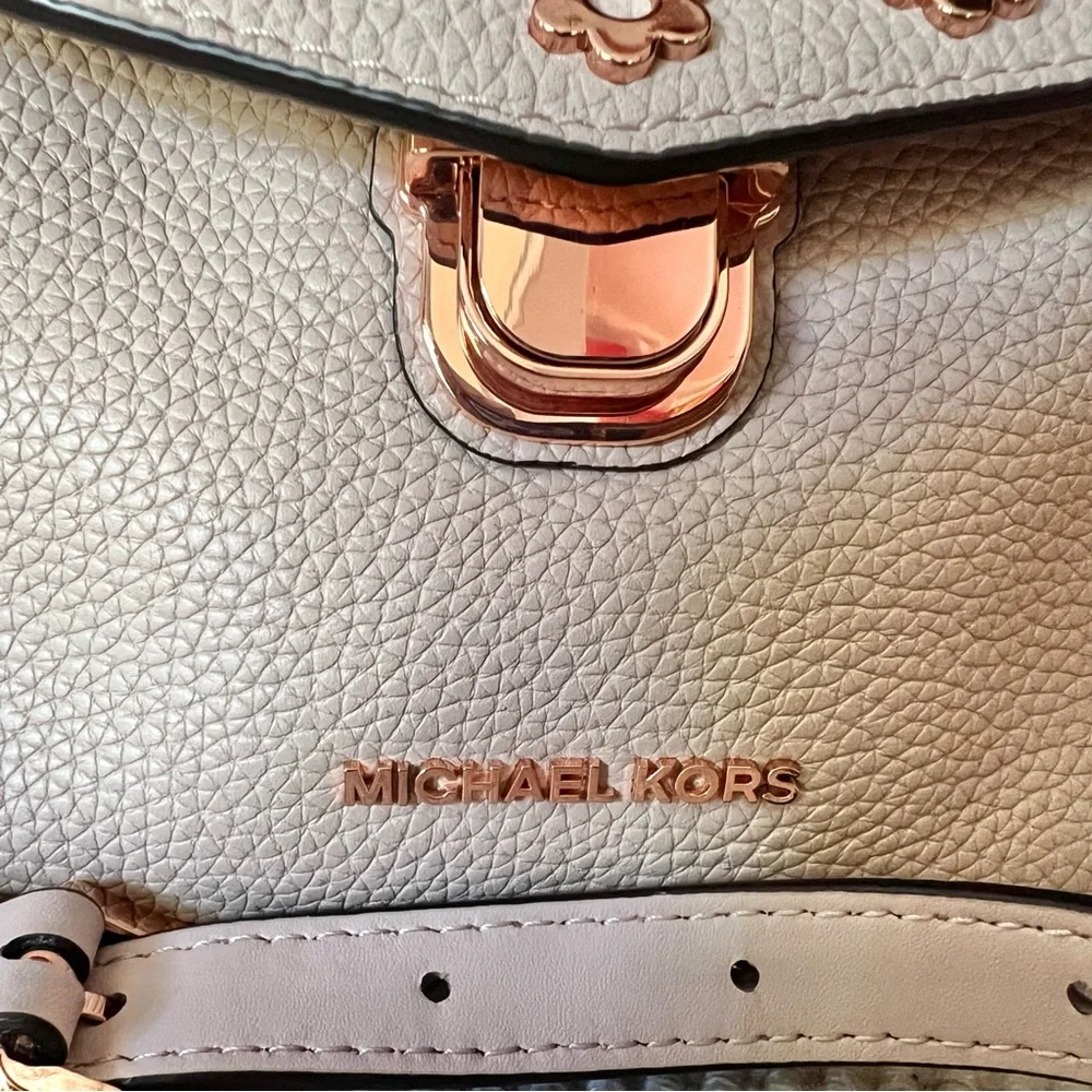 Michael Kors Bristol Pink Small Satchel - Picture 3 of 16